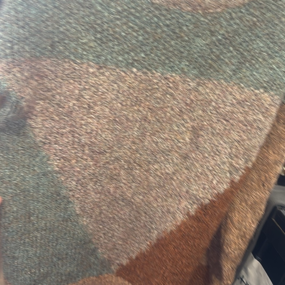 Colorblock Sweater - Picture 2 of 4